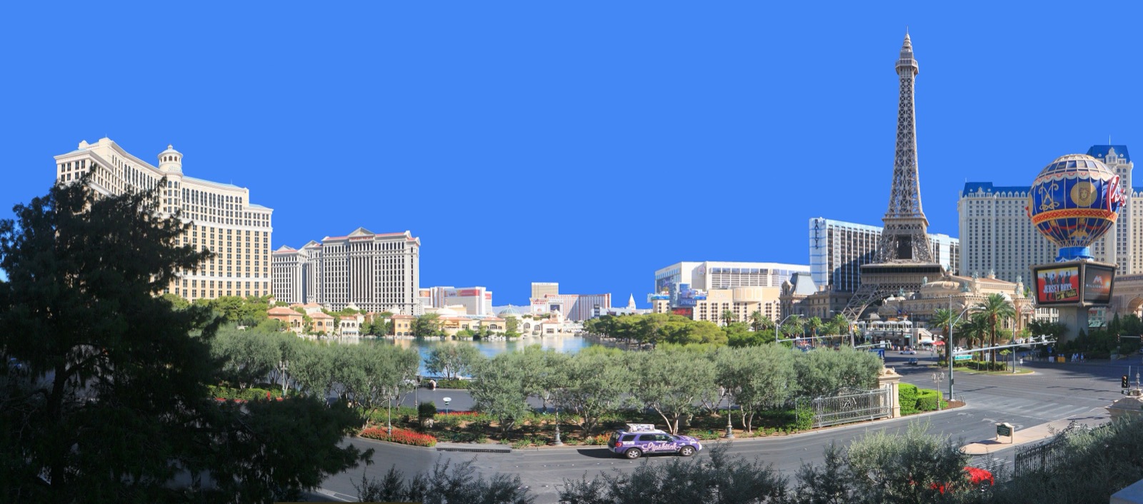 The Las Vegas Strip from Bellagio to Paris Las Vegas